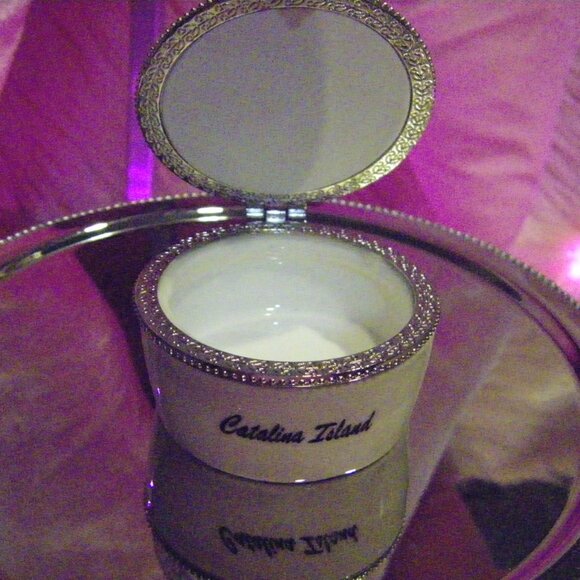 Hinged Trinket Box Catalina By The Sea White With Glass Top - Picture 4 of 6